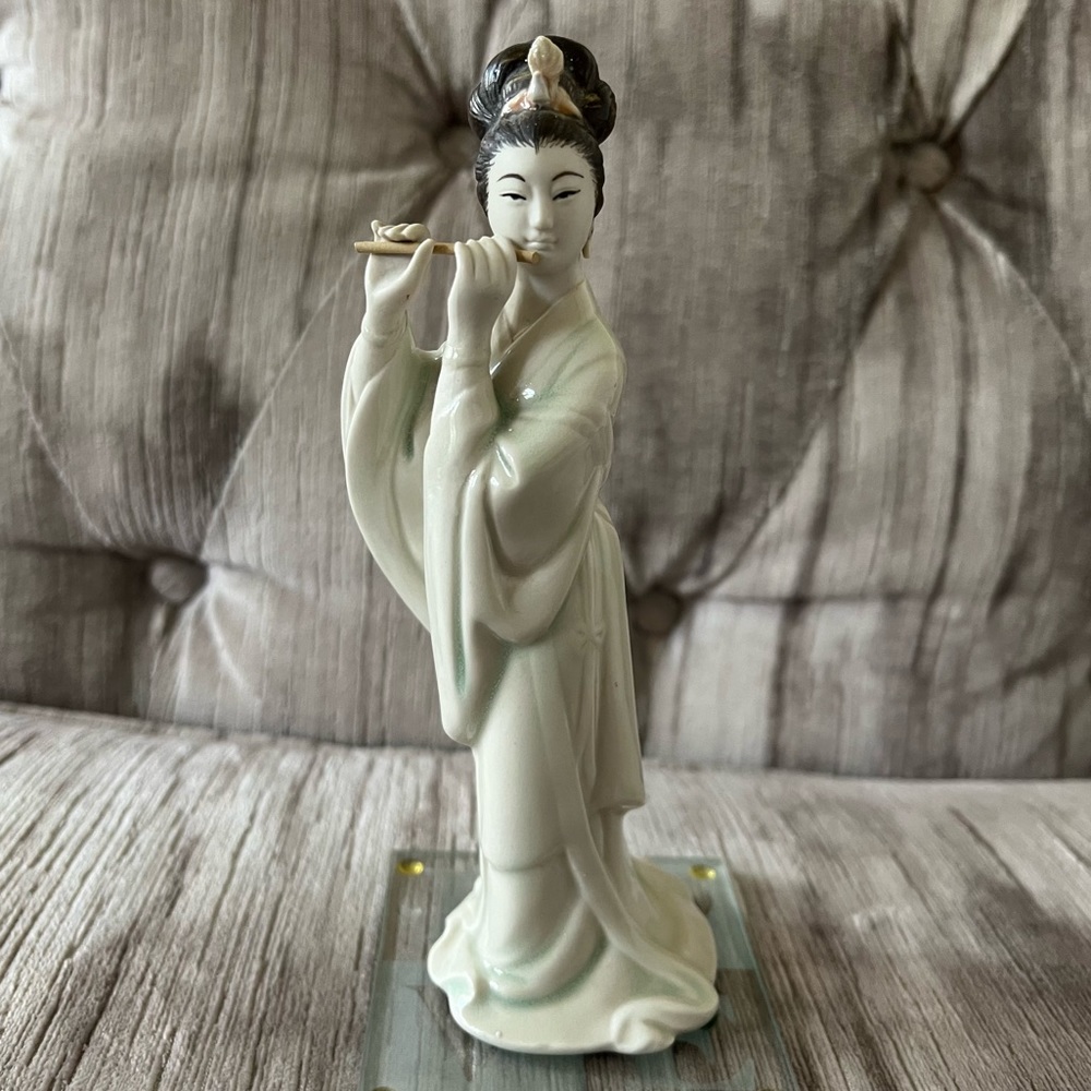 Porcelain Japanese Lady Flute Player